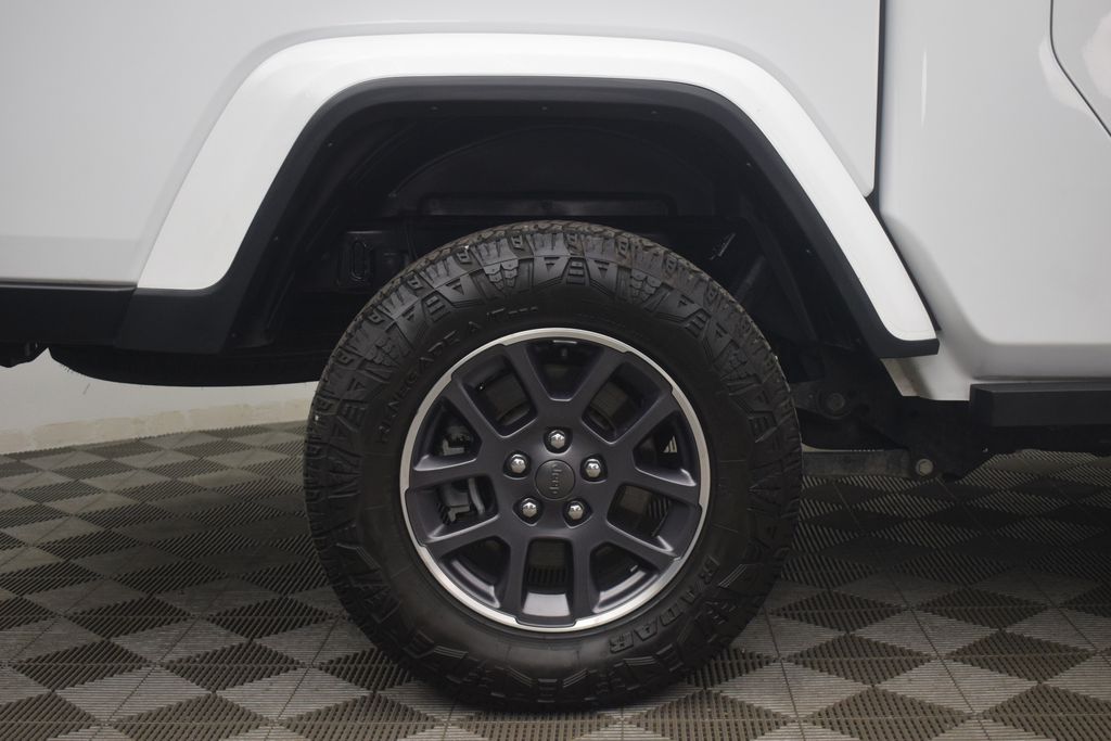 used 2023 Jeep Gladiator car, priced at $29,000