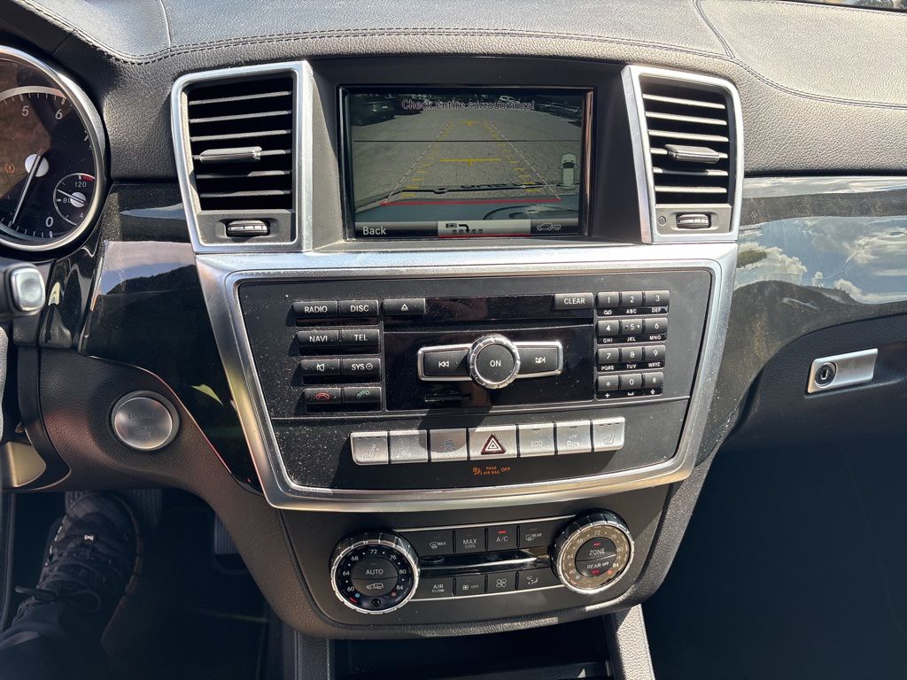 Thumbnail: 2016 Mercedes-Benz GL-Class - 18