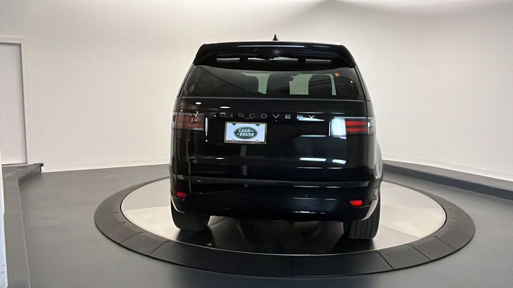 2024 Land Rover Discovery Dynamic SE P360 4