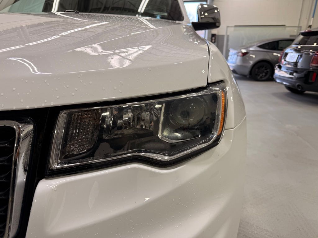 Thumbnail: 2021 Jeep Grand Cherokee - 9