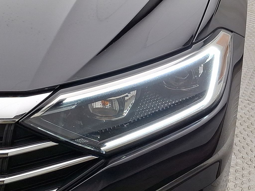 Thumbnail: 2019 Volkswagen Jetta - 9