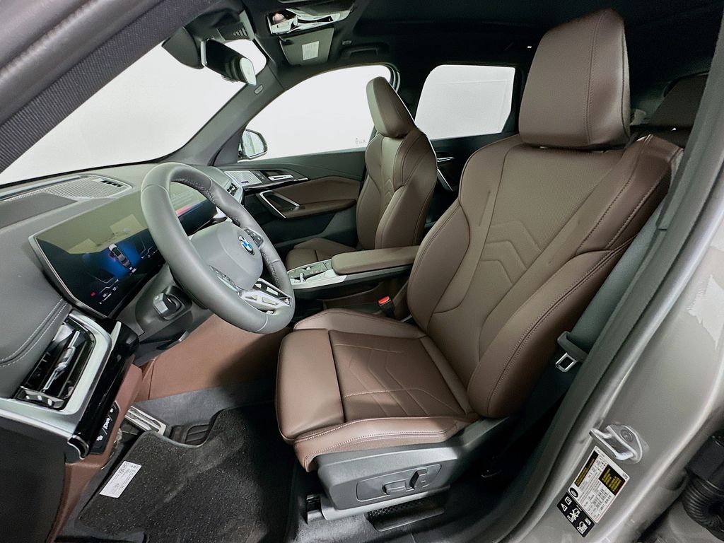 2025 BMW X1 xDrive28i 16
