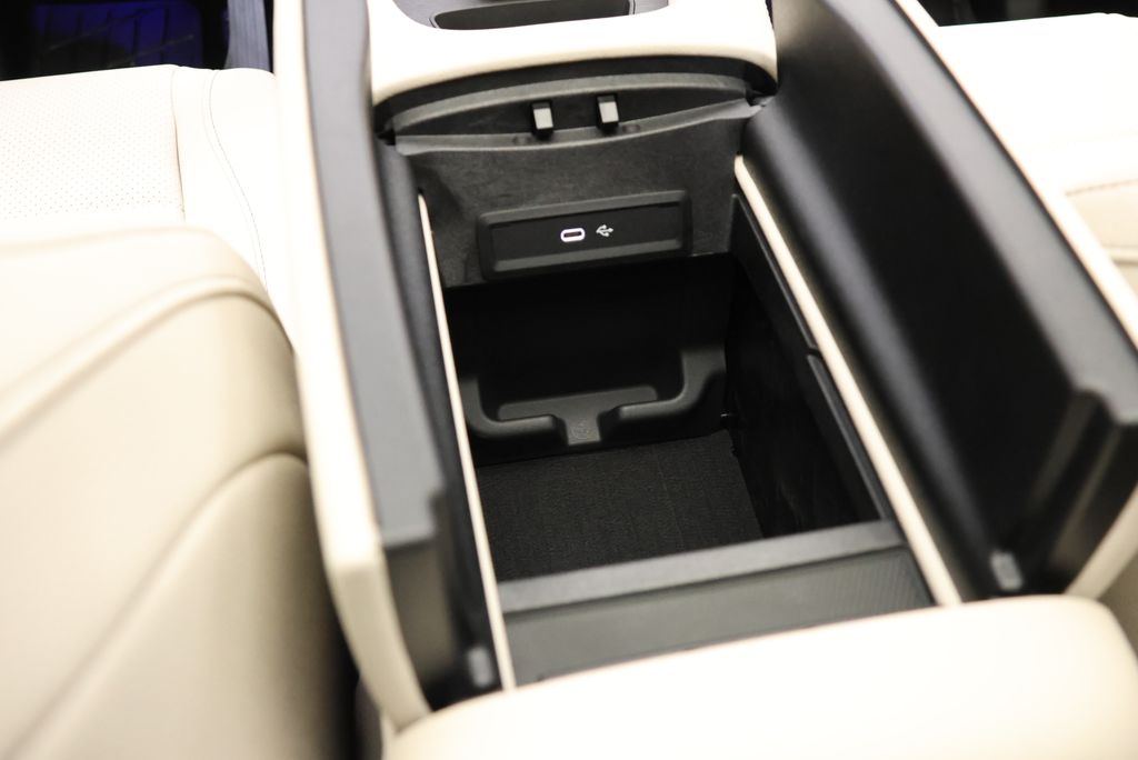 Thumbnail: 2026 Mercedes-Benz GLE - 30