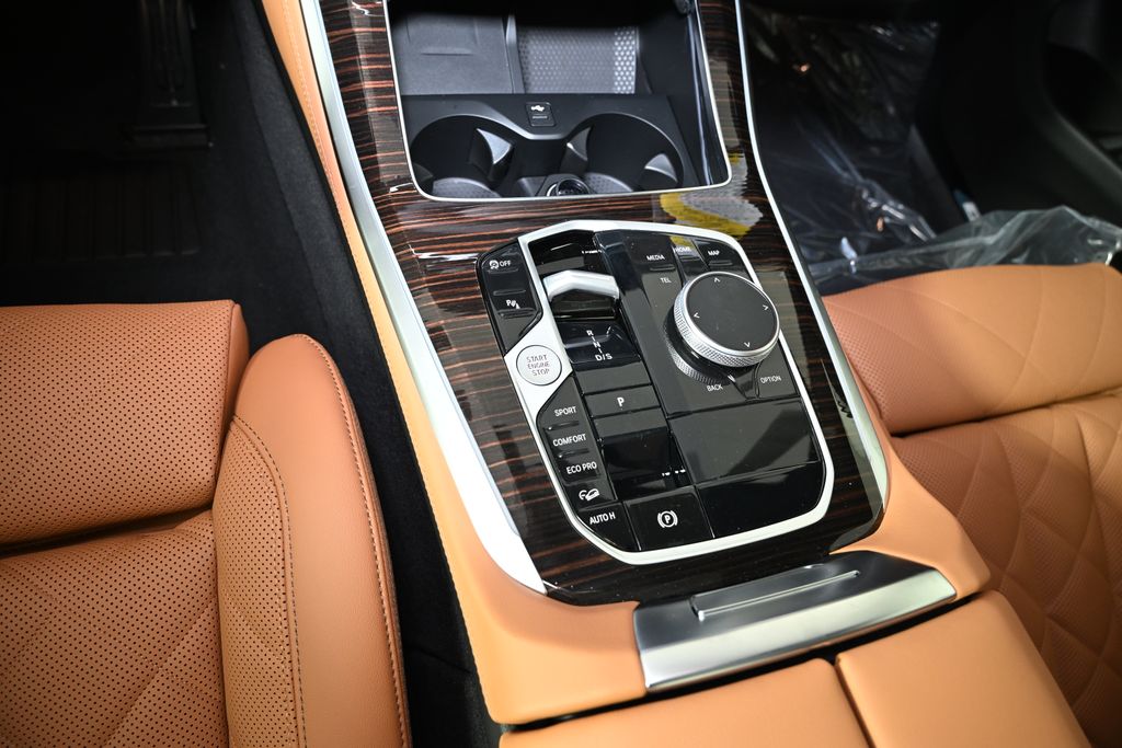 Thumbnail: 2026 BMW X5 - 19