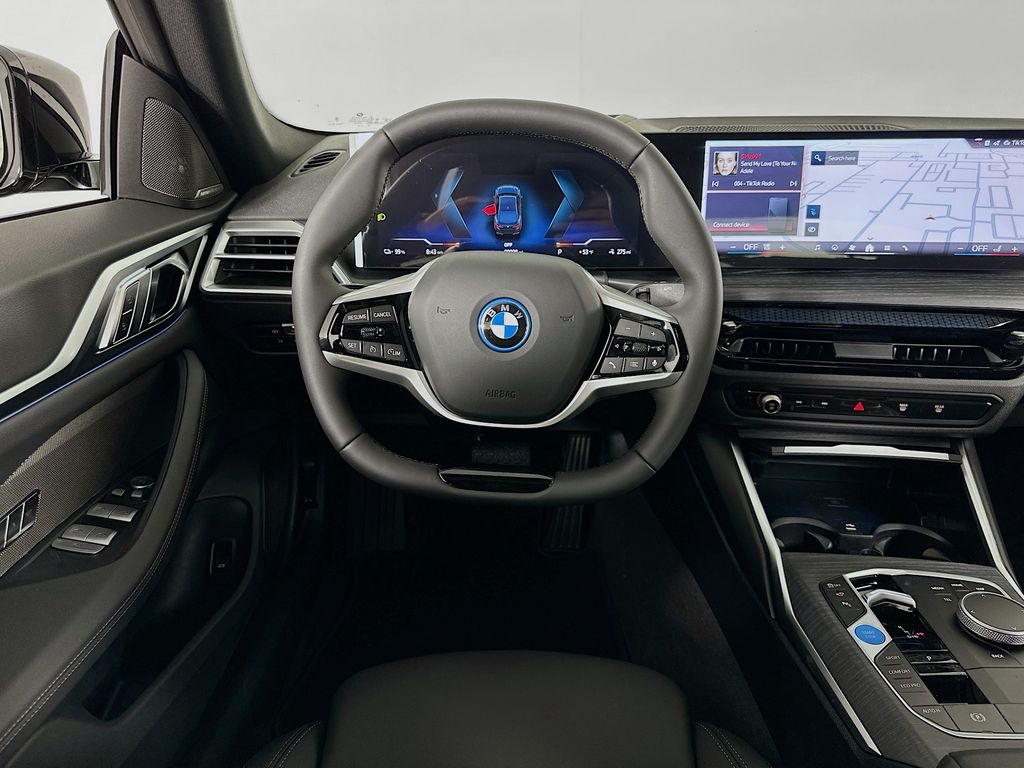 2025 BMW i4 xDrive40 19