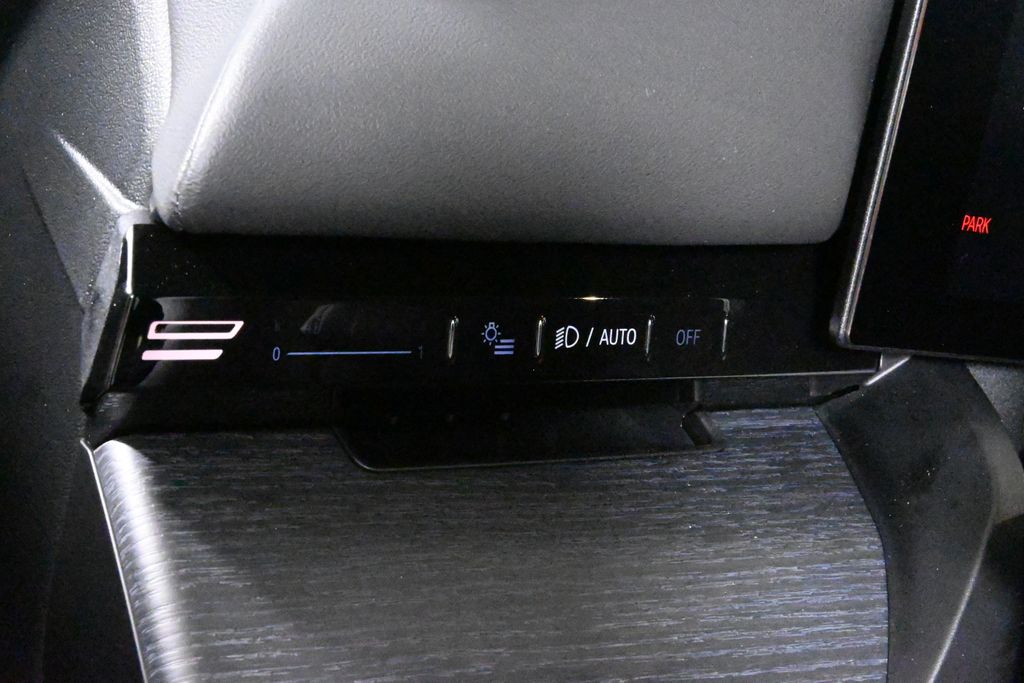 Thumbnail: 2026 BMW 5 Series - 27