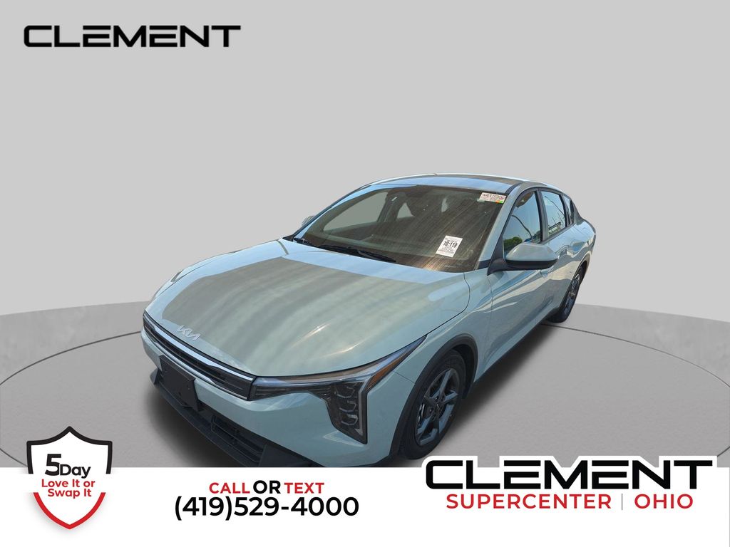  2025 Kia K4 LXS FWD   