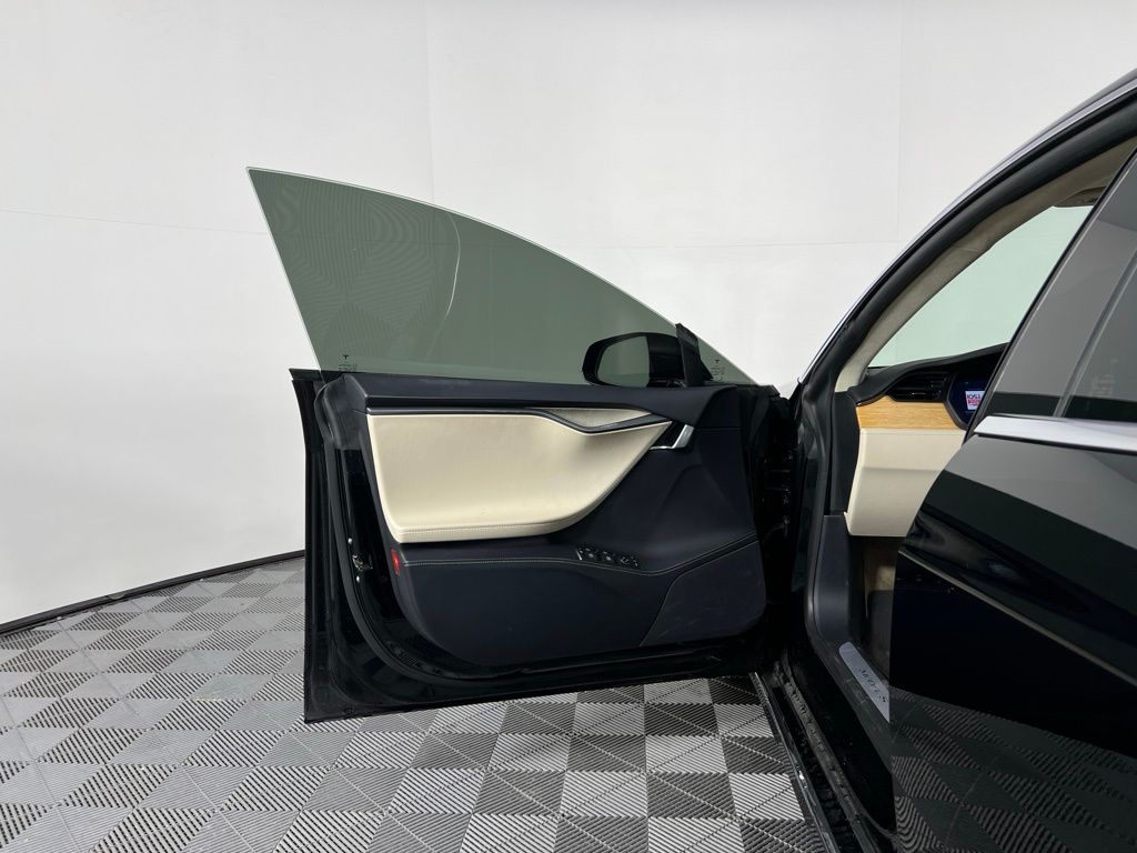 Thumbnail: 2019 Tesla Model S - 14