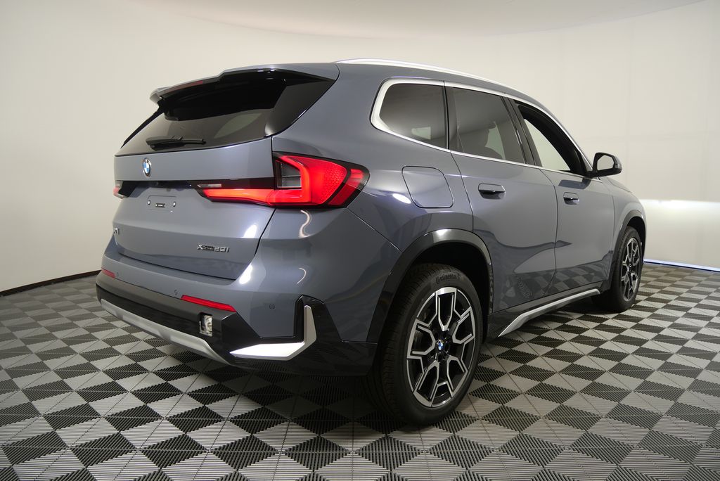 Thumbnail: 2025 BMW X1 - 3