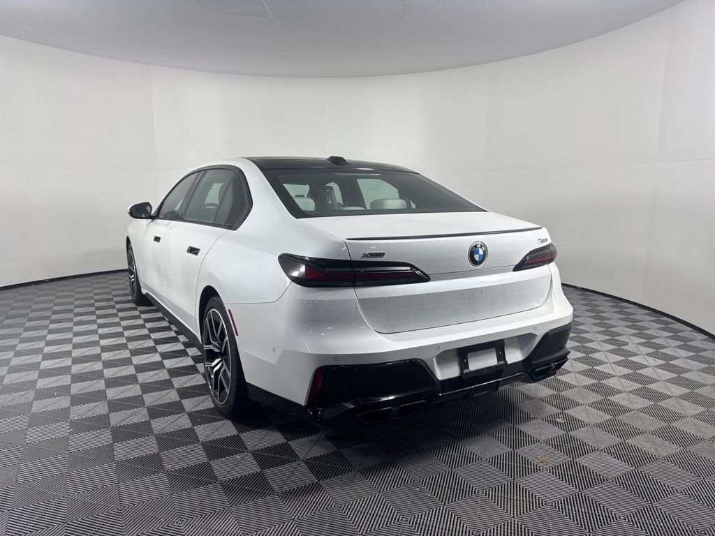 Thumbnail: 2023 BMW 7 Series - 7