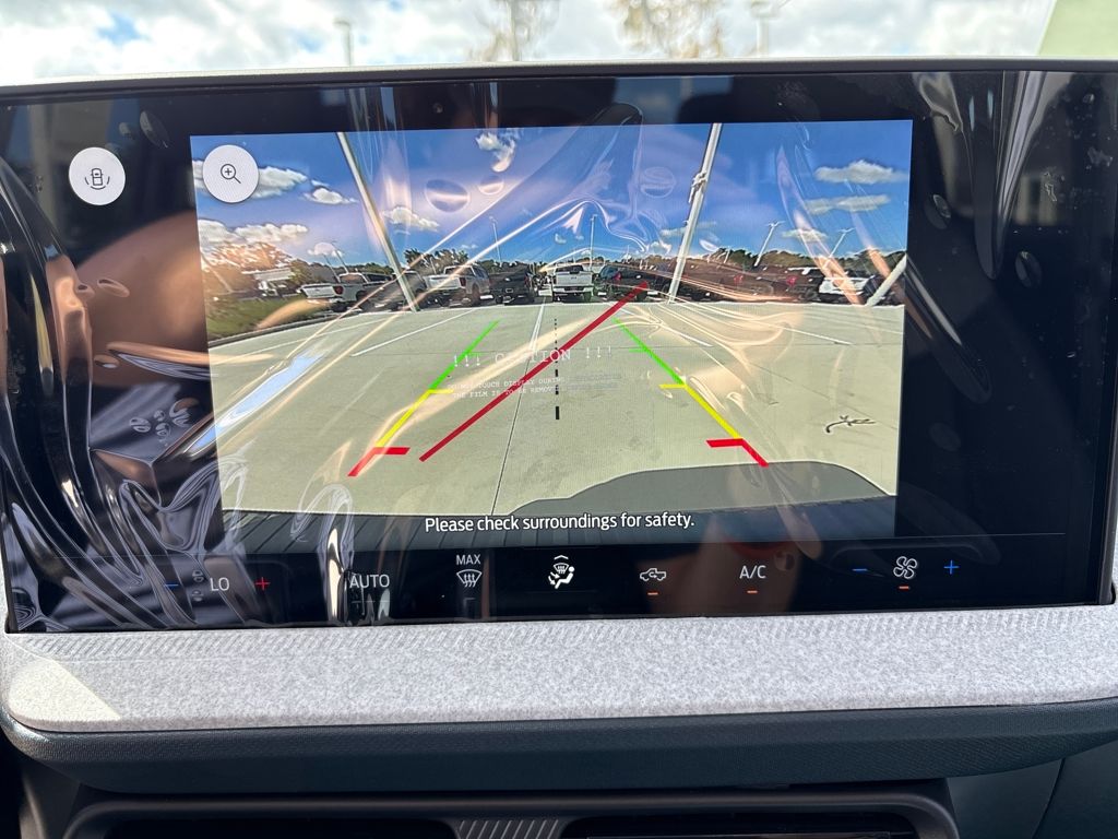 New 2025 White Ford XLT image 22