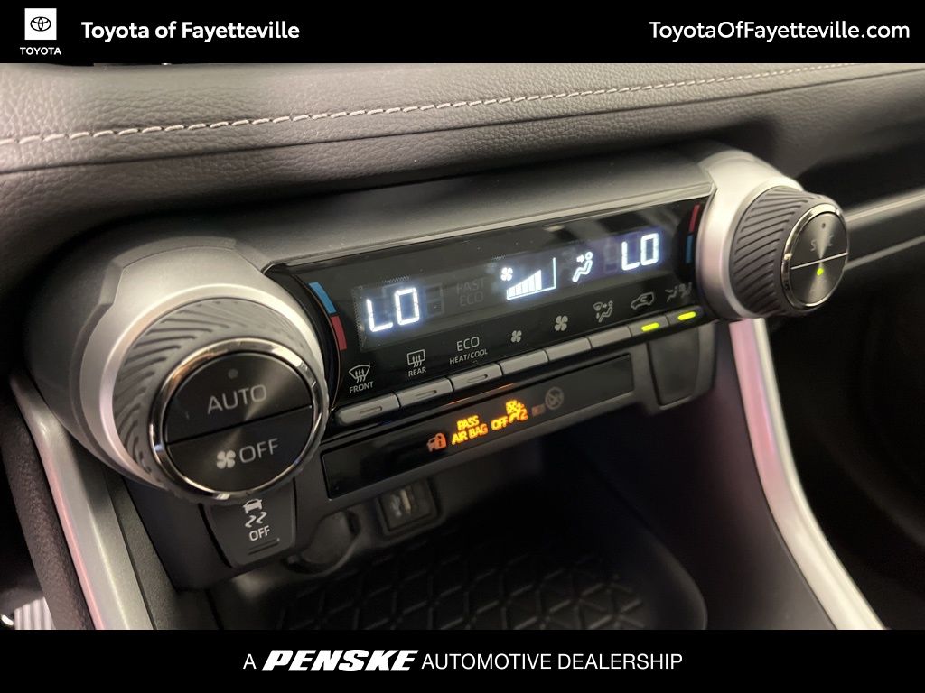 Thumbnail: 2025 Toyota RAV4 - 32