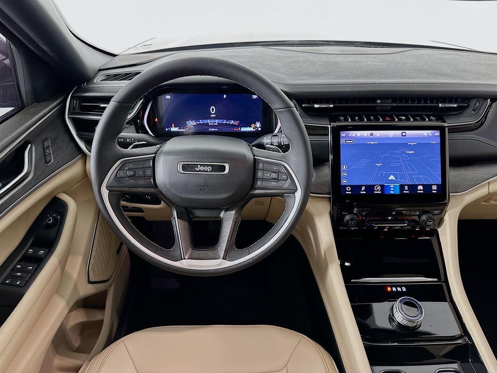 2023 Jeep Grand Cherokee Limited Edition 23