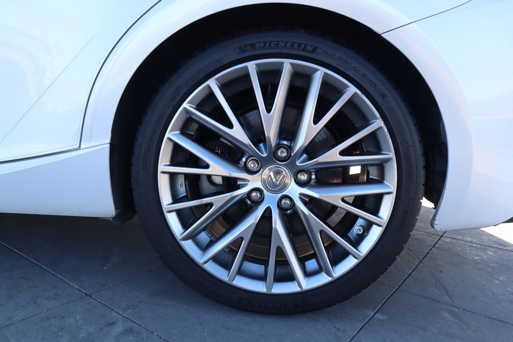 Thumbnail: 2017 Lexus IS - 29