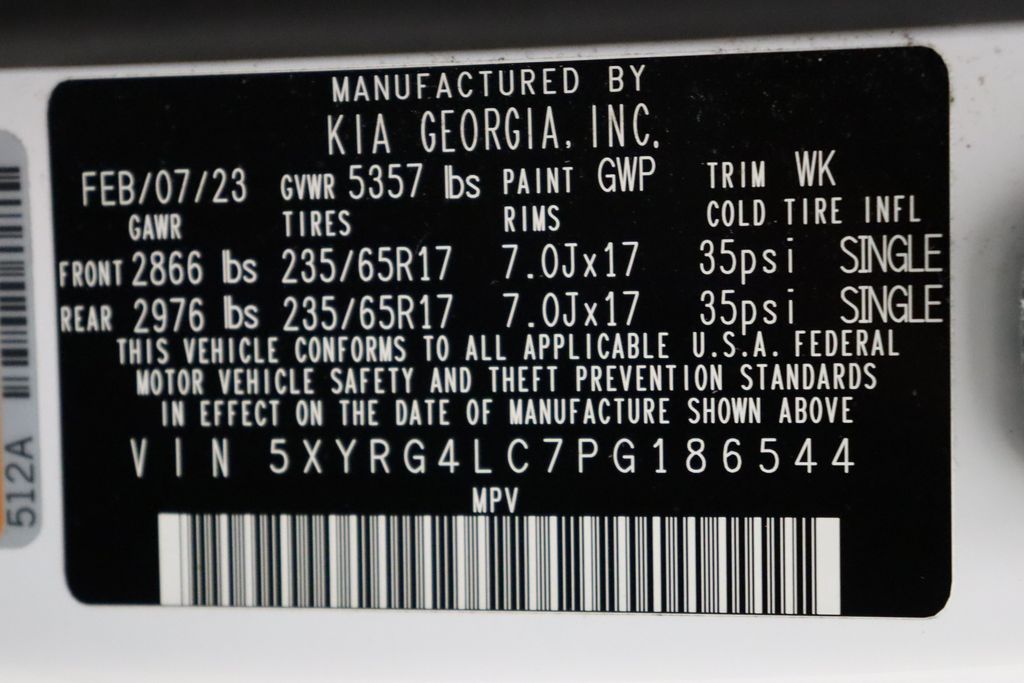 Thumbnail: 2023 Kia Sorento - 17