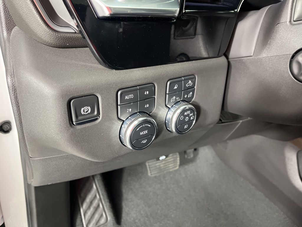 Thumbnail: 2025 GMC Sierra 1500 - 28