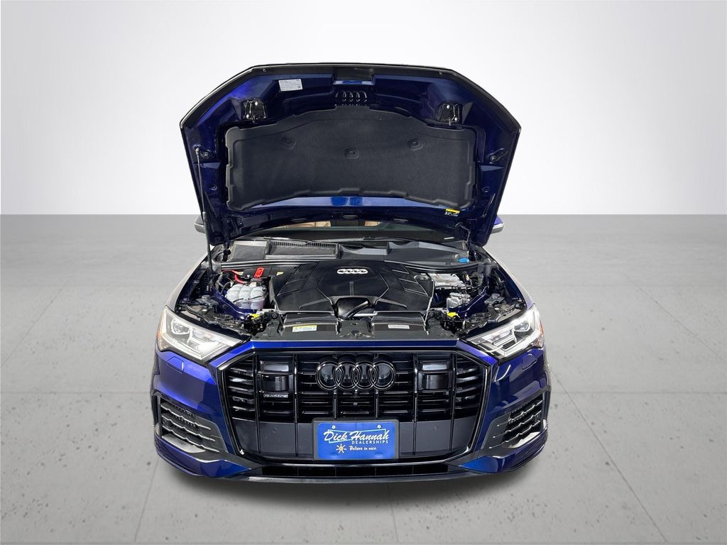 2022 Audi Q7 55 Premium Plus