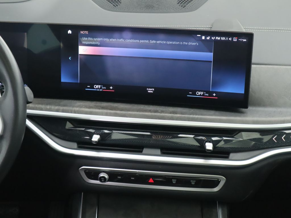 Thumbnail: 2023 BMW X7 - 14