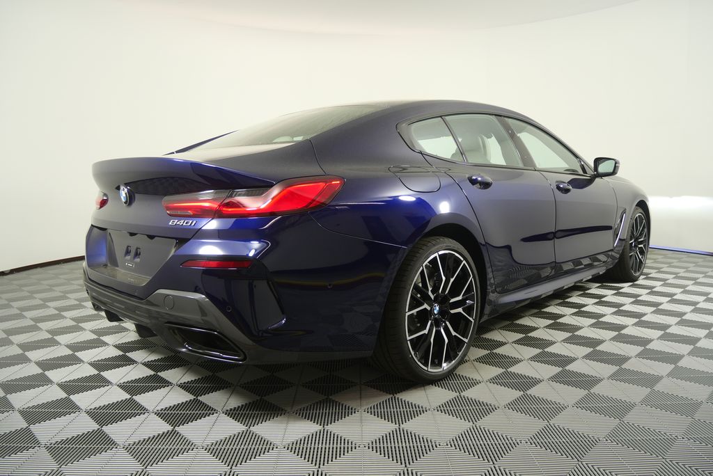 Thumbnail: 2026 BMW 8 Series - 3