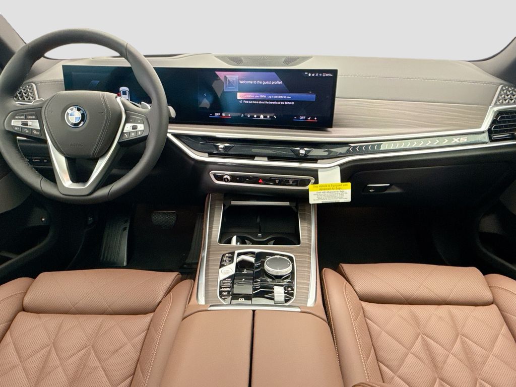 Thumbnail: 2026 BMW X5 - 13