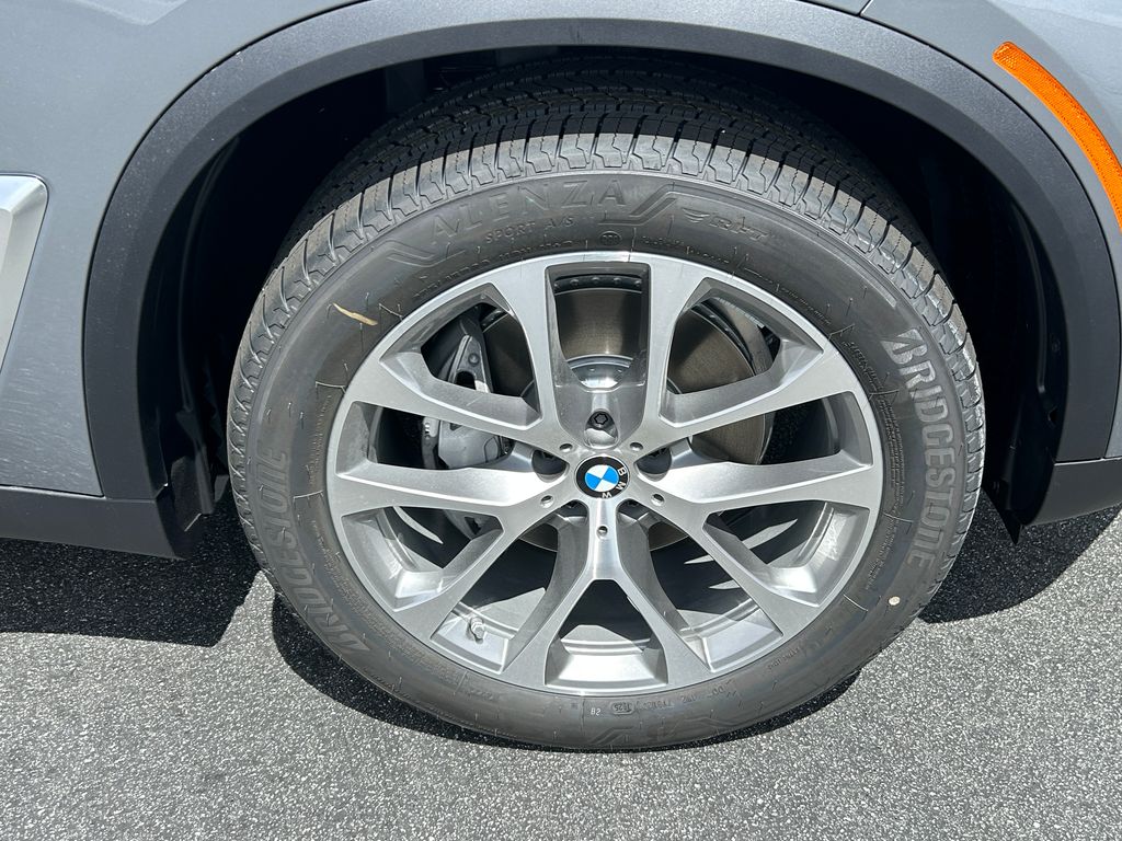 Thumbnail: 2026 BMW X5 - 3