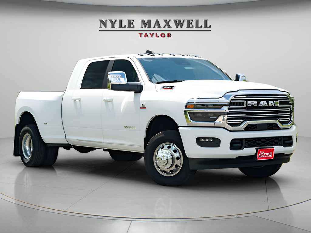 Bright White Clearcoat 2026 RAM 3500 Pickup Truck Four-Wheel Drive 8-Speed Automatic