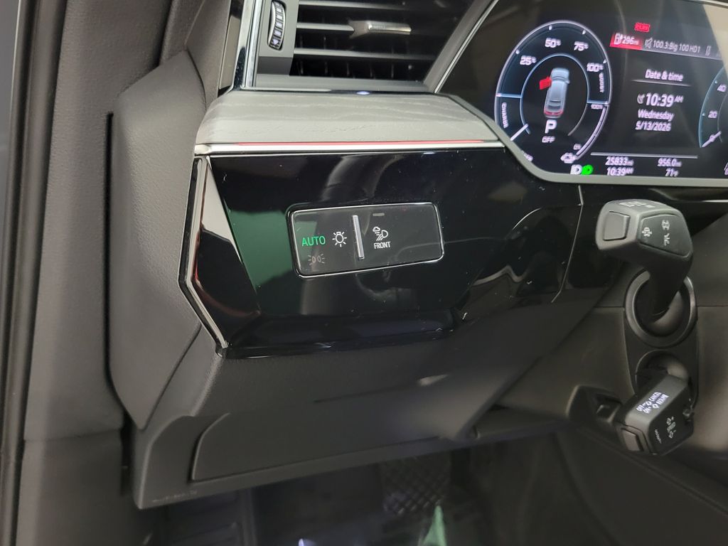 Thumbnail: 2024 Audi Q8 e-tron - 29