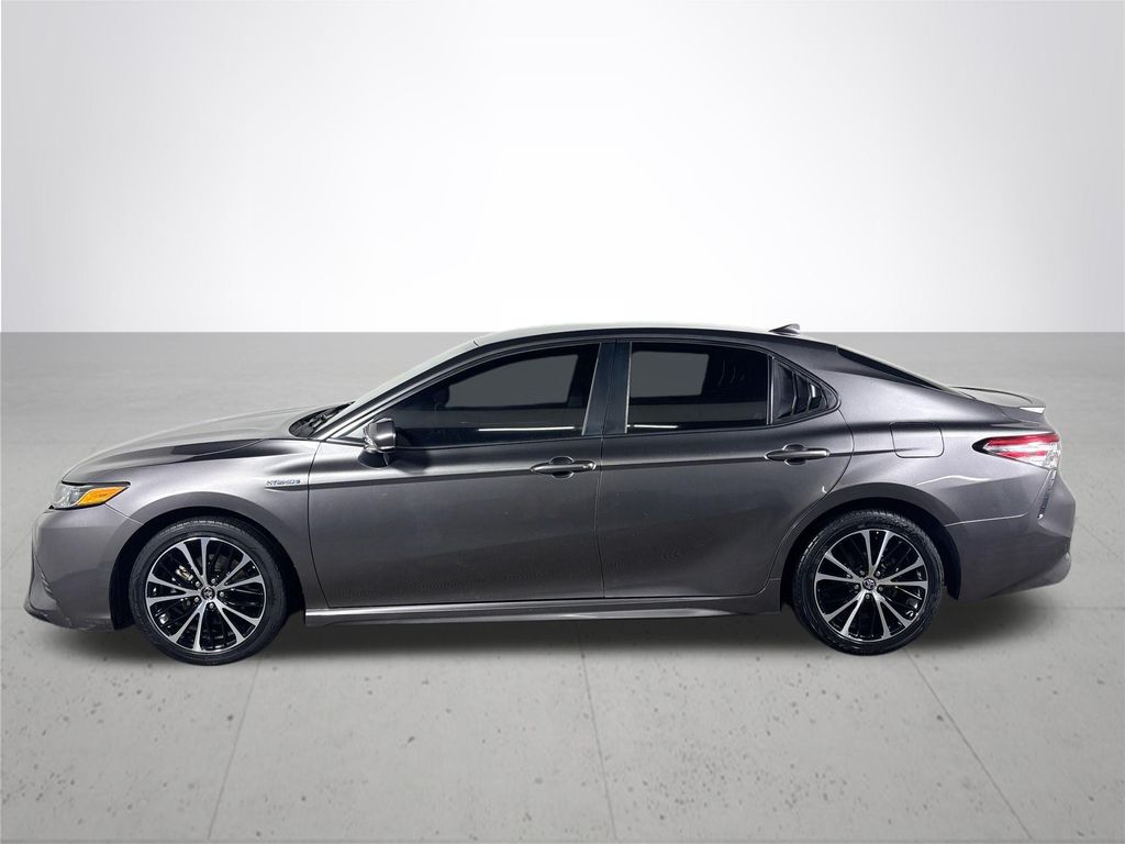 2020 Toyota Camry Hybrid SE