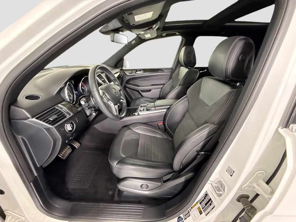 Thumbnail: 2015 Mercedes-Benz M-Class - 19