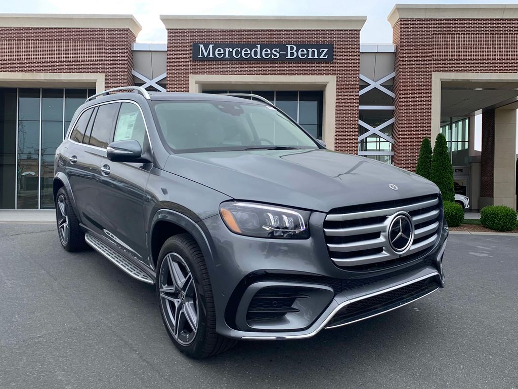2025 Mercedes-Benz GLS 450 4MATIC 3
