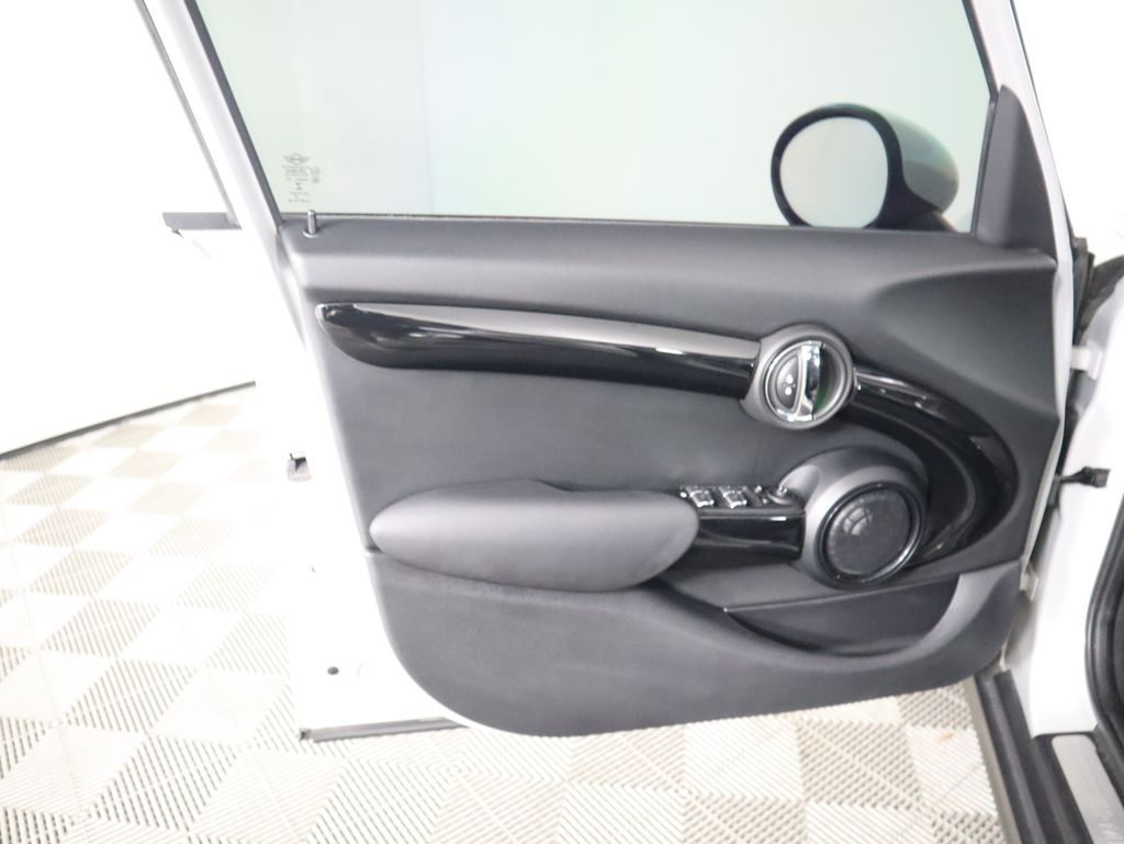 Thumbnail: 2019 MINI Cooper - 24