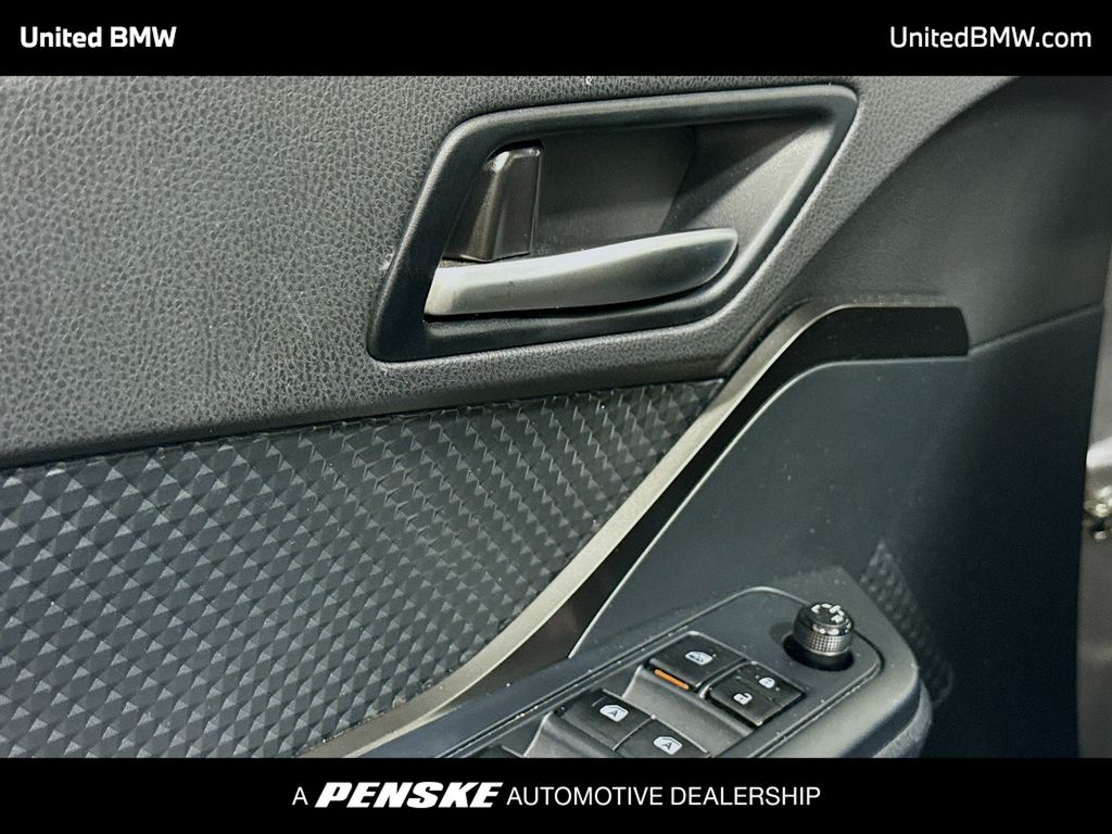 Thumbnail: 2018 Toyota C-HR - 3