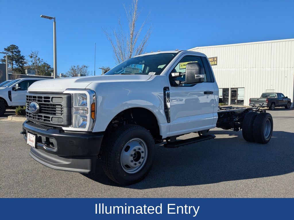 2026 Ford F-350 Chassis XL