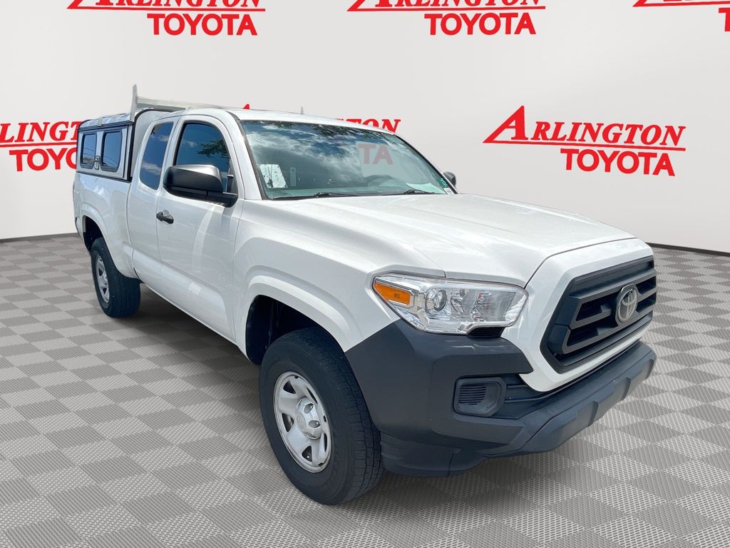 2021 Toyota Tacoma SR's photo