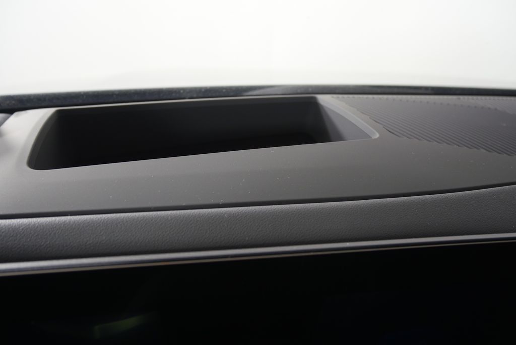 Thumbnail: 2025 BMW 5 Series - 25