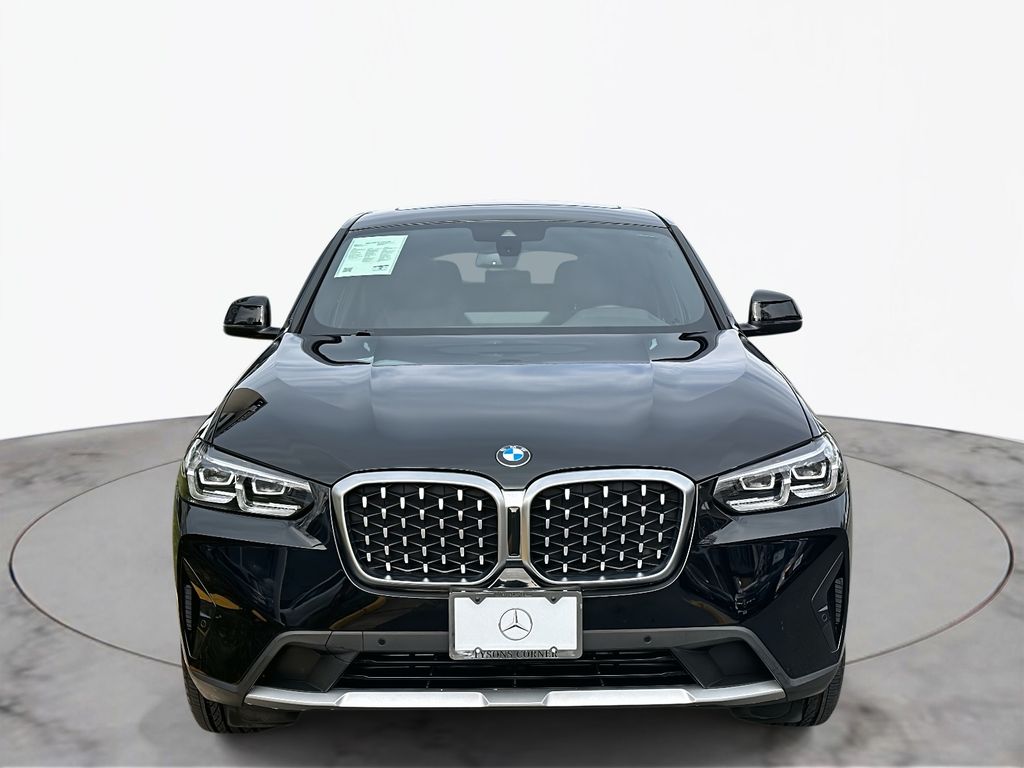 Thumbnail: 2023 BMW X4 - 3