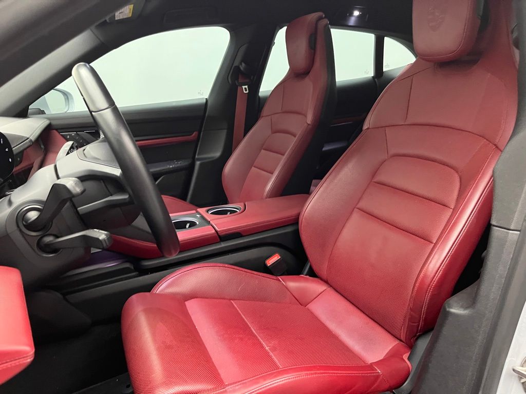 Thumbnail: 2022 Porsche Taycan - 5