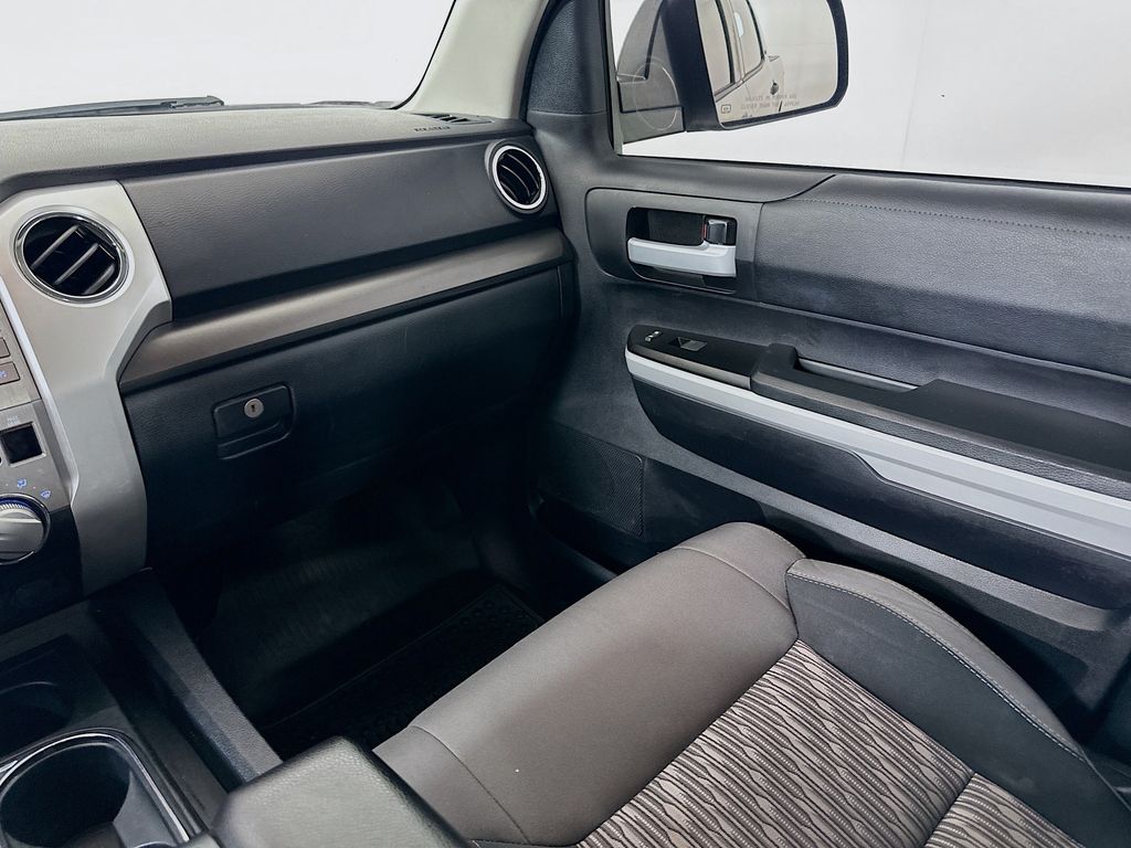 Thumbnail: 2020 Toyota Tundra - 22