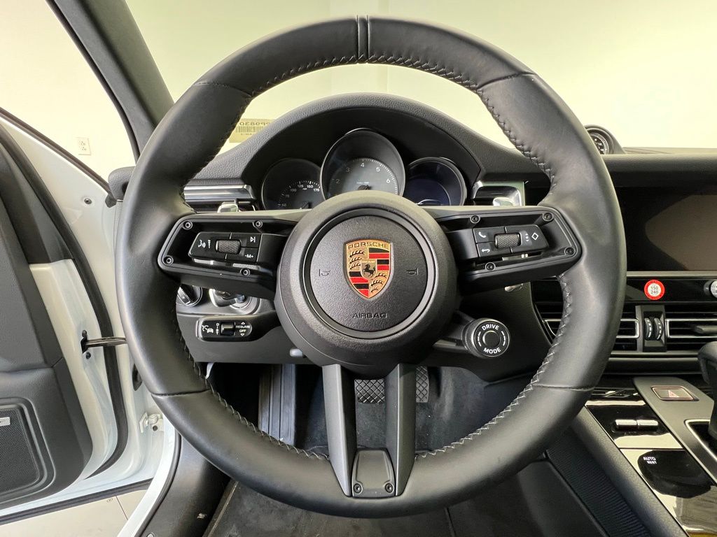 Thumbnail: 2024 Porsche Macan - 7