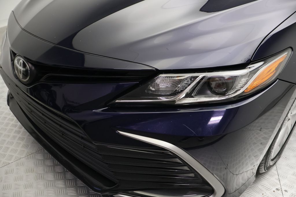 Thumbnail: 2021 Toyota Camry - 3