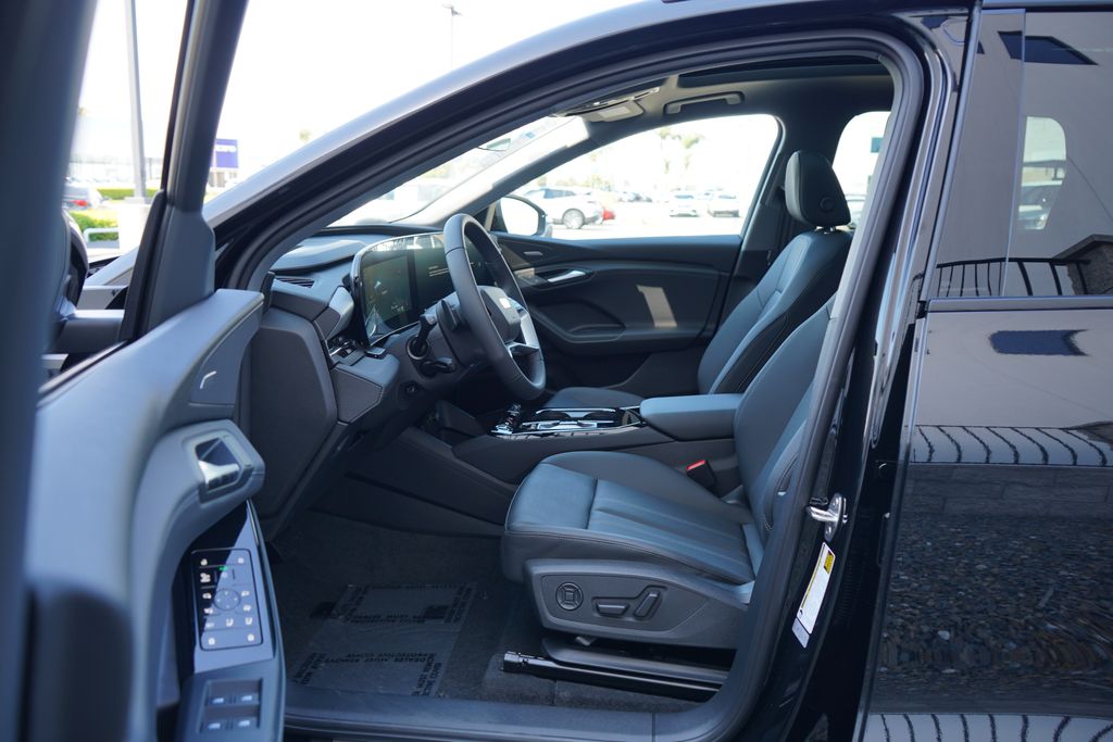 2025 Audi Q6 e-tron Premium 6