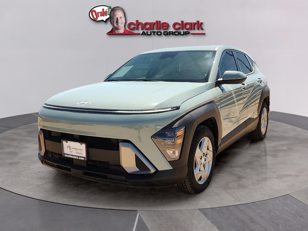 2024 Hyundai Kona SE FWD   