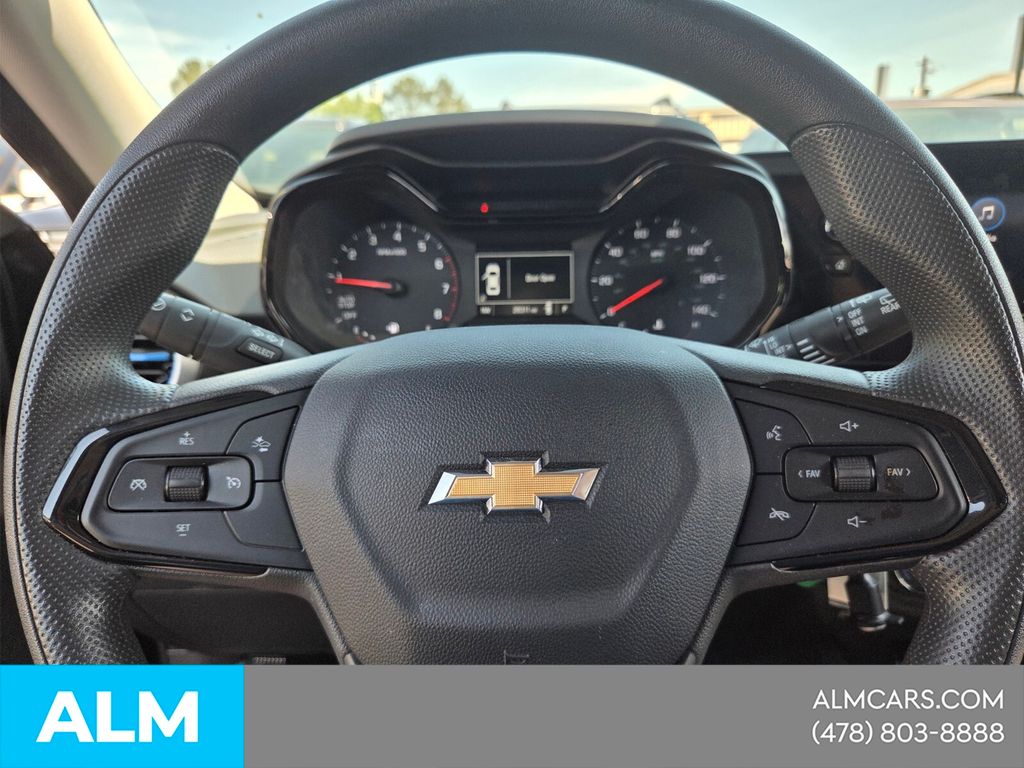 Used 2025 Black Chevrolet LS image 23