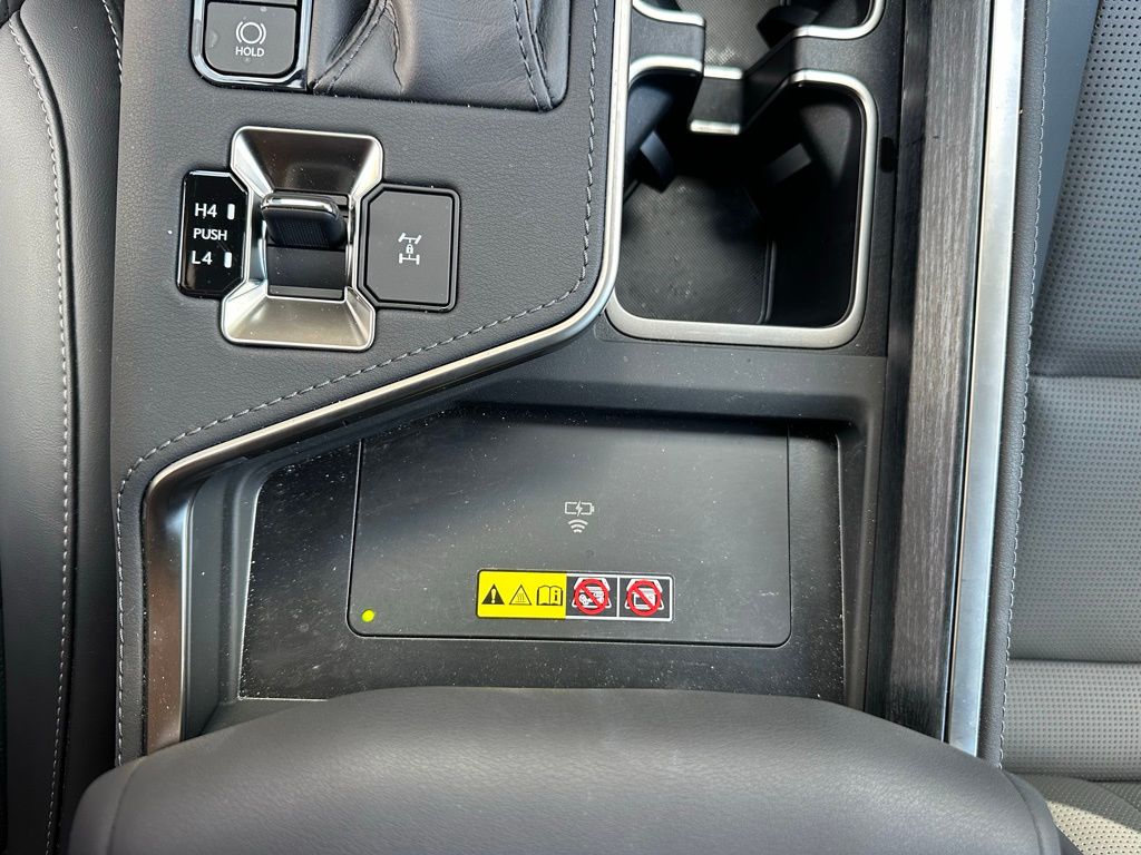 Thumbnail: 2025 Lexus GX - 25