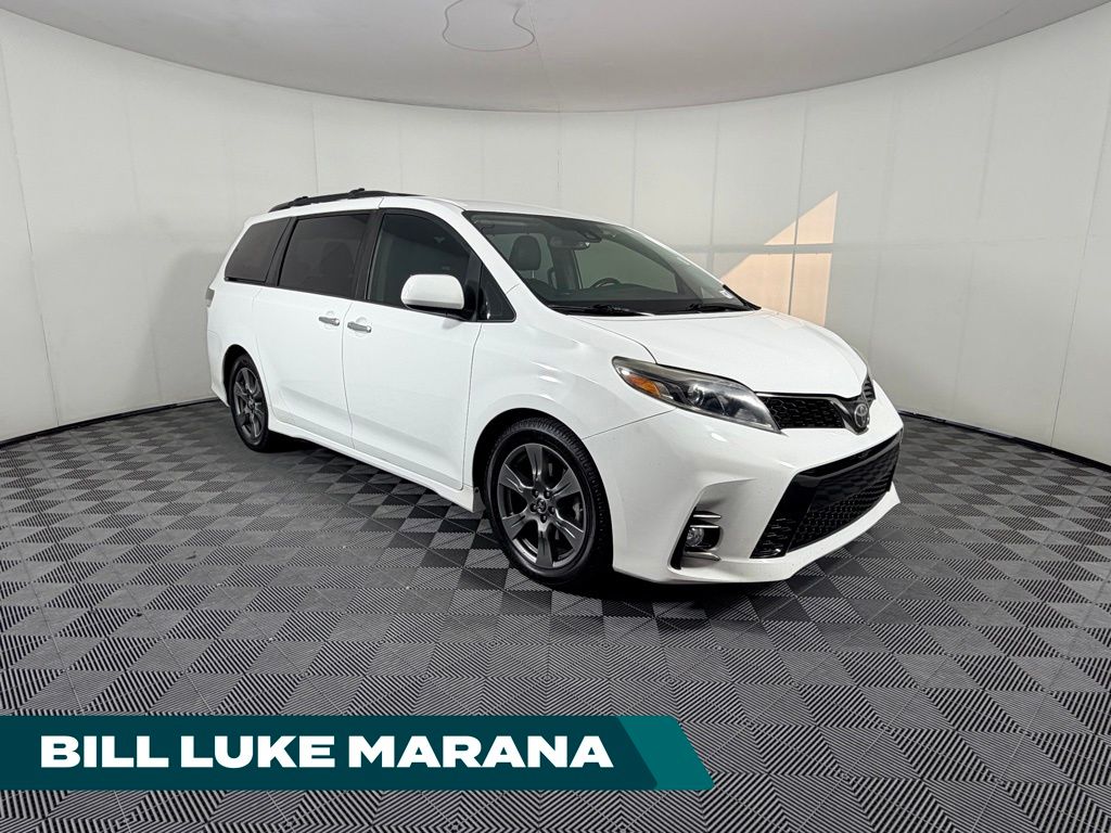 2019 Toyota Sienna SE 8-Passenger FWD