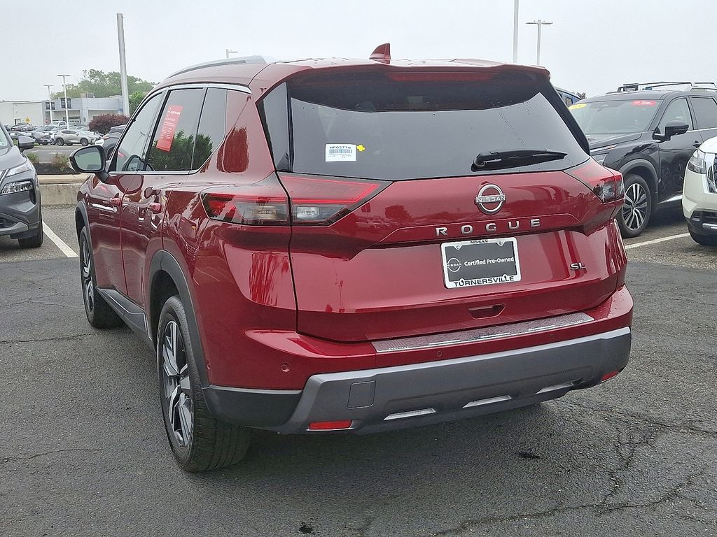 2024 Nissan Rogue SL 4