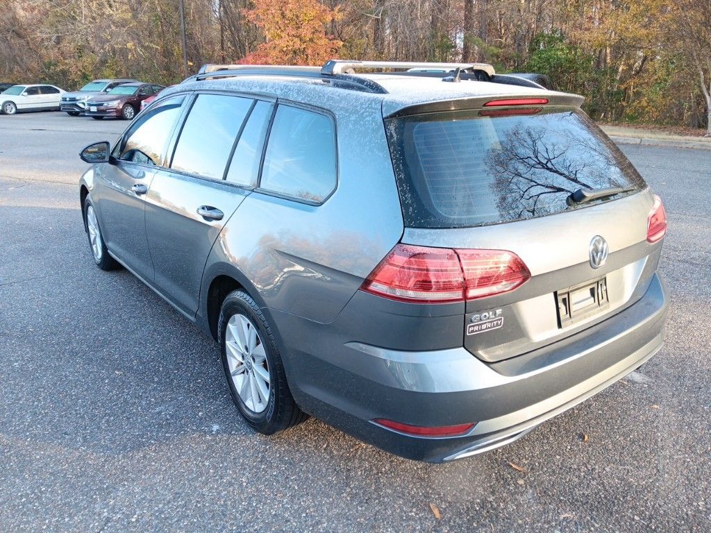 2019 Volkswagen Golf SportWagen S 3