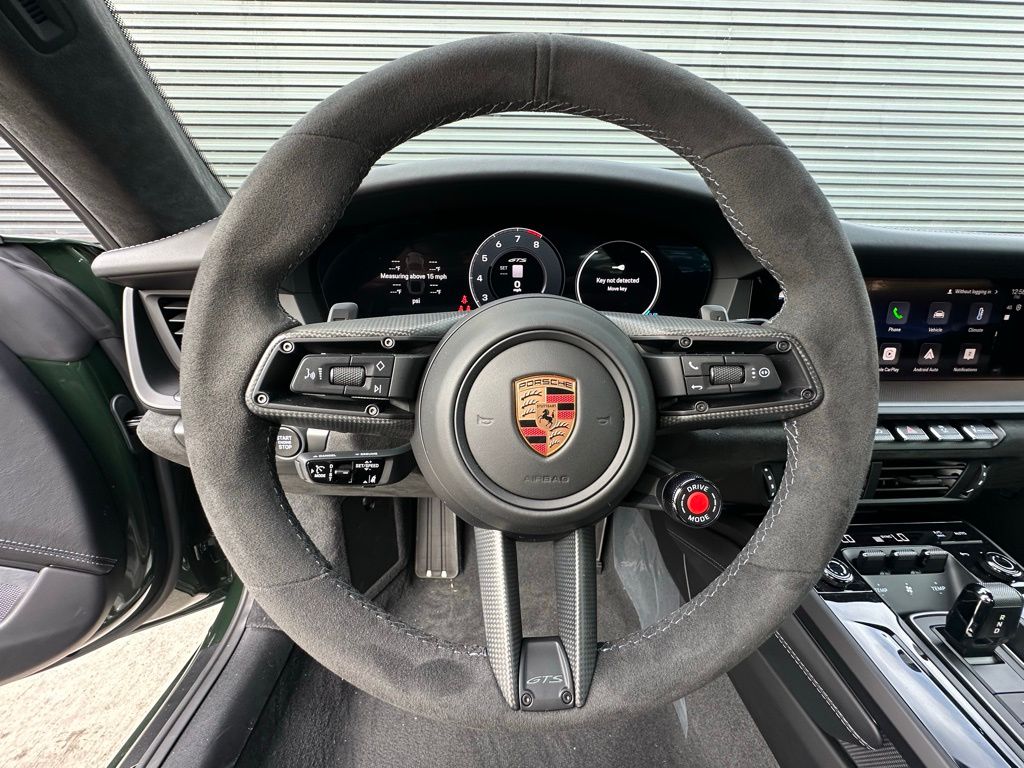 Thumbnail: 2026 Porsche 911 - 16