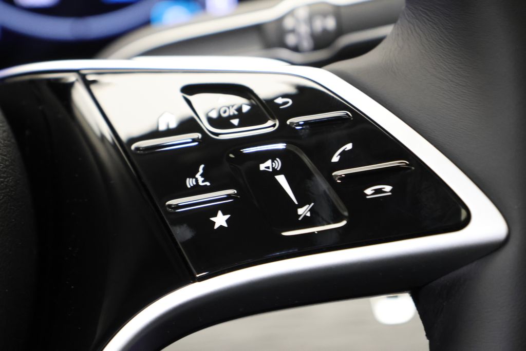 Thumbnail: 2026 Mercedes-Benz GLE - 22