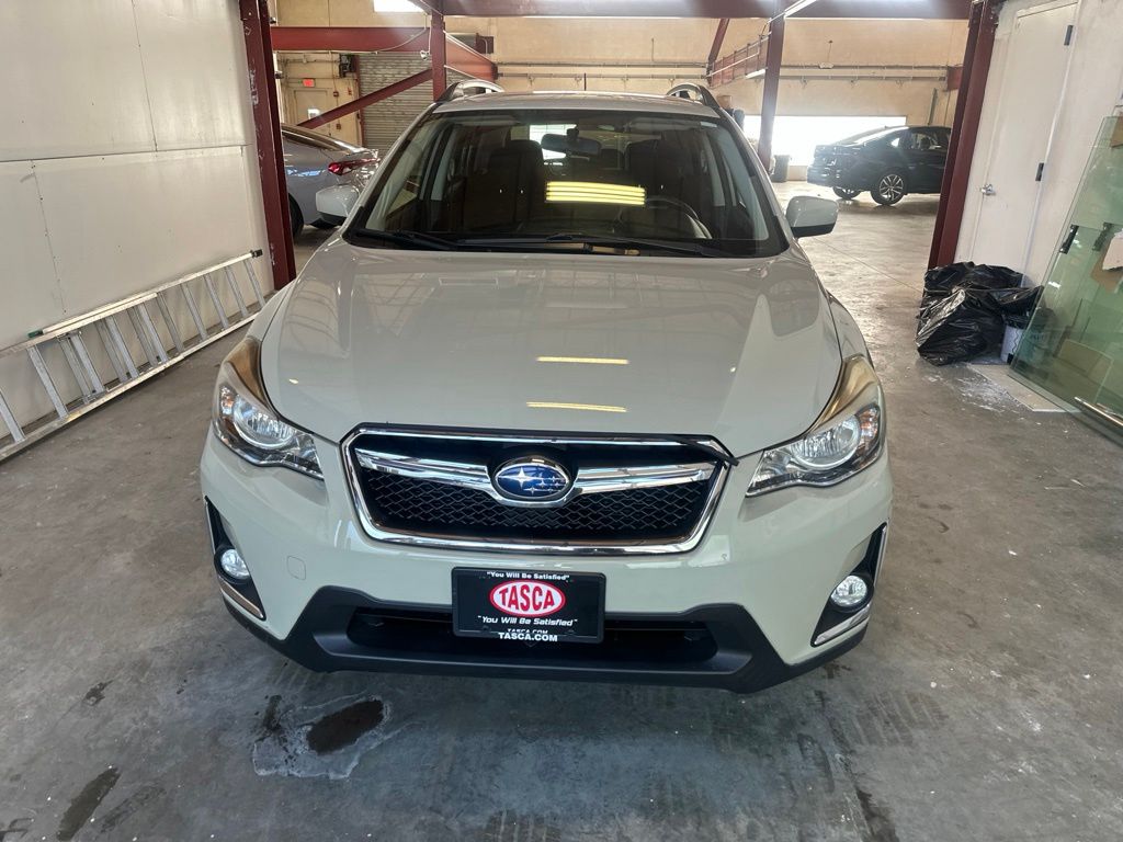 Used 2017 Beige Subaru 2.0i Premium image 7